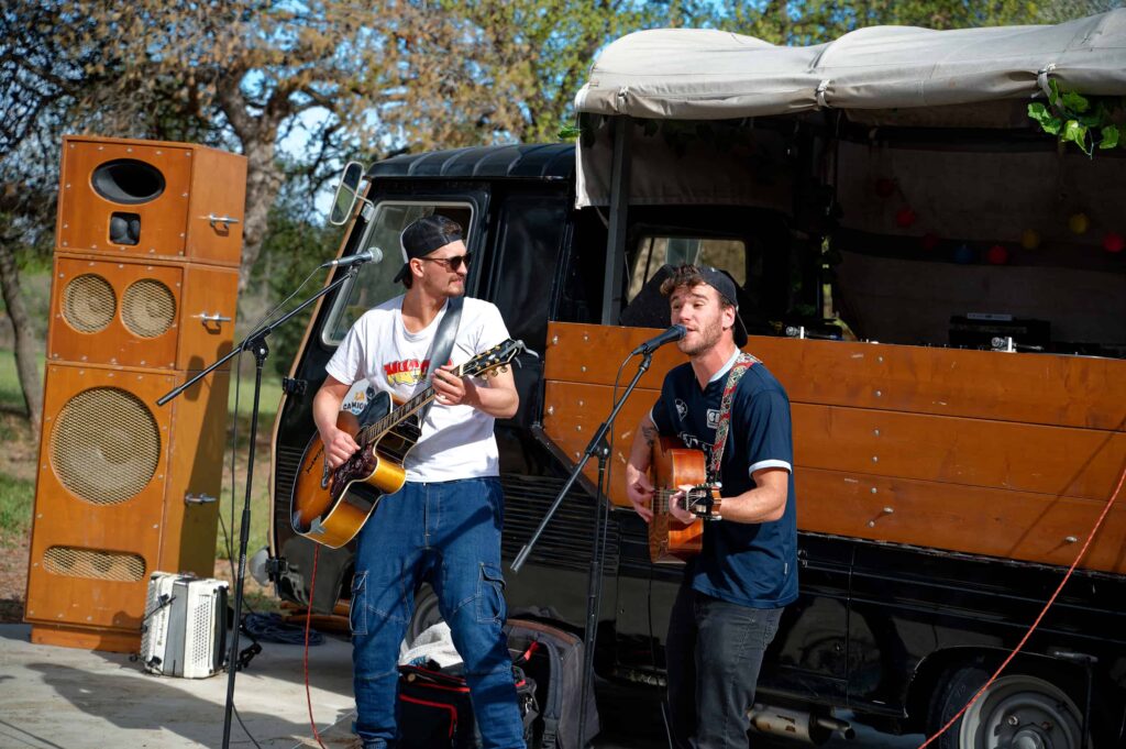 Les Désallumés Camionnette Sound System